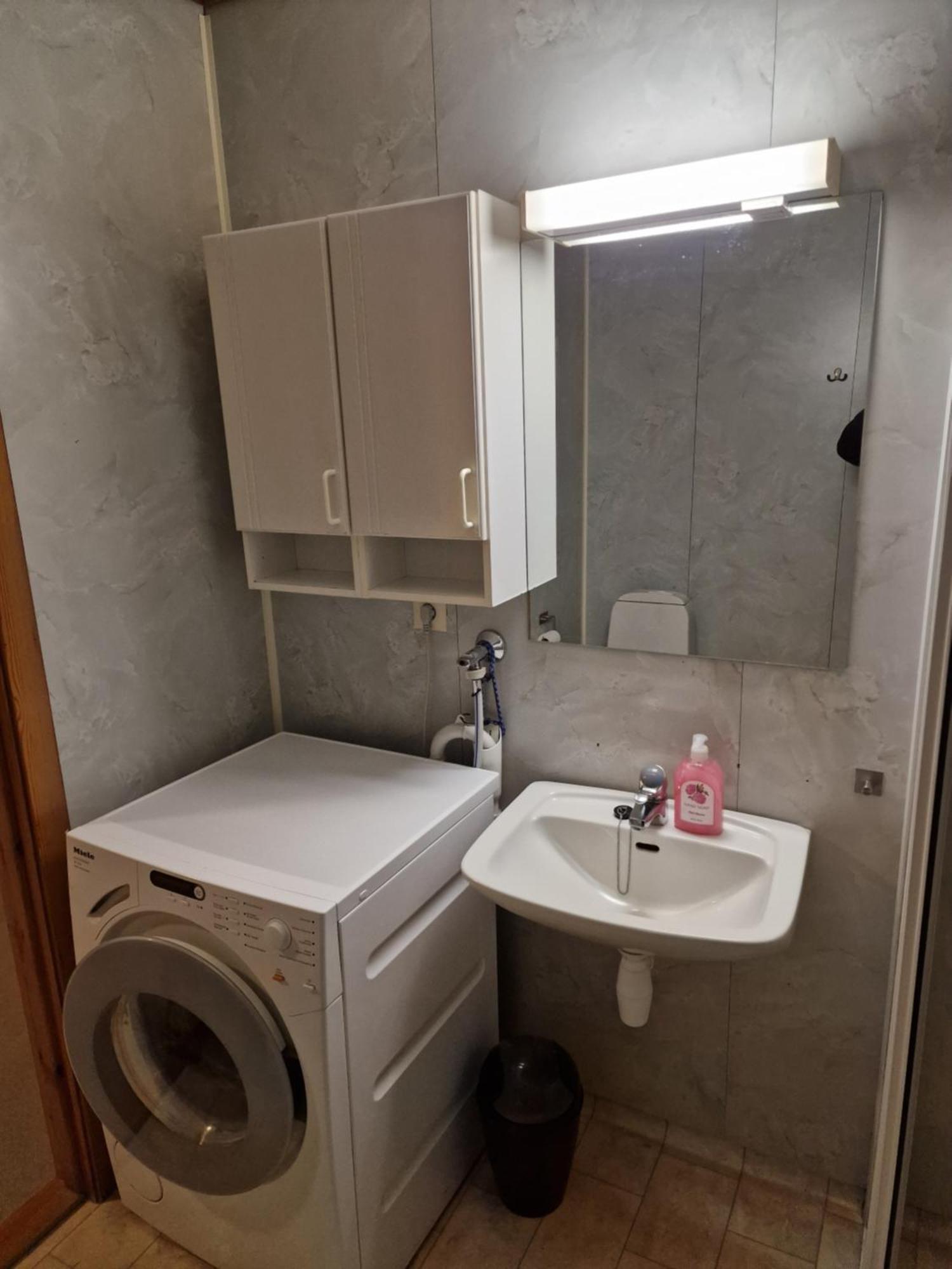 Rom Sentralt I Sogndal Hostel Eksteriør bilde